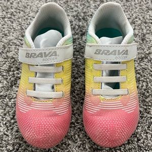 Brava Soccer Girls' Exempt 2.0 Soccer Cleats, Size 9T